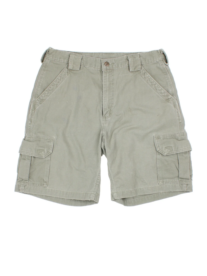 Carhartt Cargo Shorts in green colourway with multiple pockets and the logo embroidered on the back.