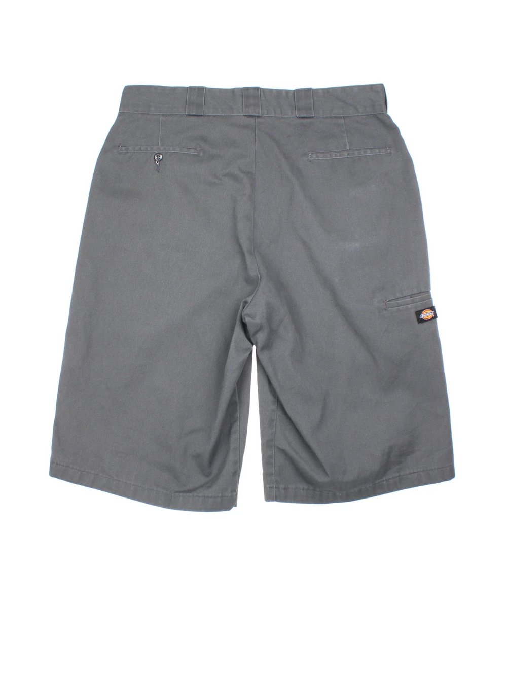 Vintage Dickies Shorts in grey colourway. Zip/button fastening with side pockets, logo embroidered on the front and pocket.