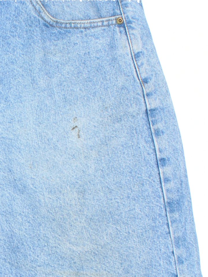 Vintage Carhartt shorts in blue colourway with multiple pockets and leather logo embroidered on the back.