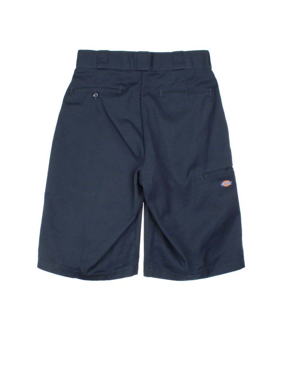 Dickies Shorts in a navy blue colourway with multiple pockets and the logo embroidered on the front and back.