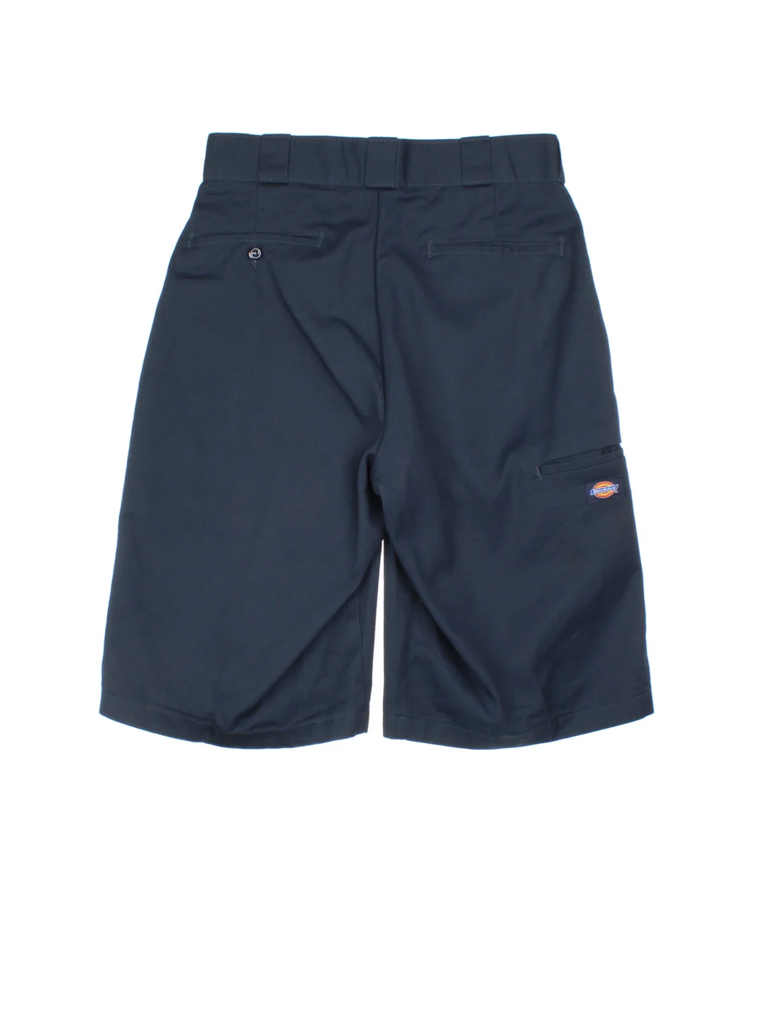 Dickies Shorts in a navy blue colourway with multiple pockets and the logo embroidered on the front and back.