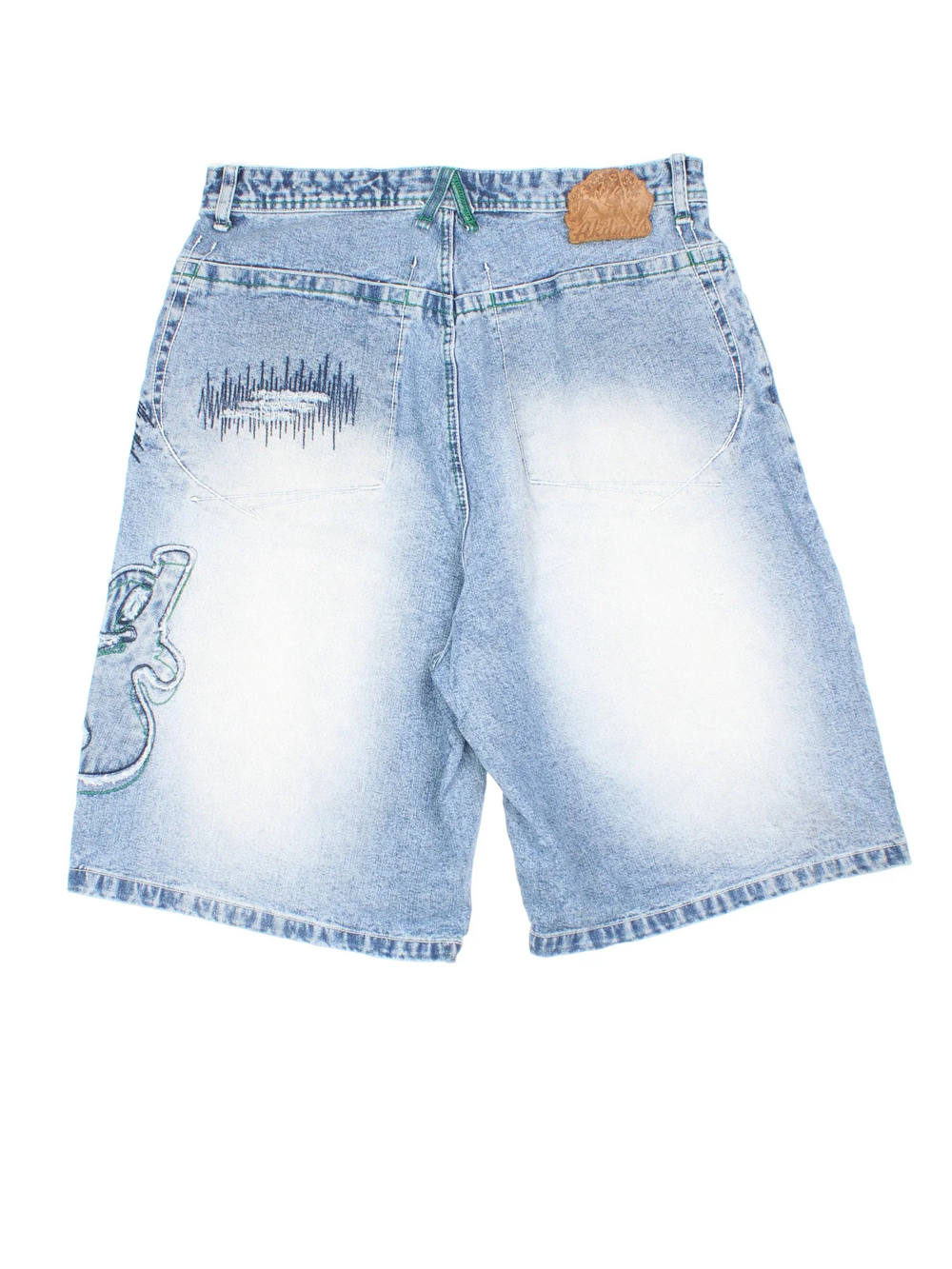 Y2K Akademiks Denim Shorts in blue colourway. Zip fly fastening, multiple pockets and branding embroidered on front/back.