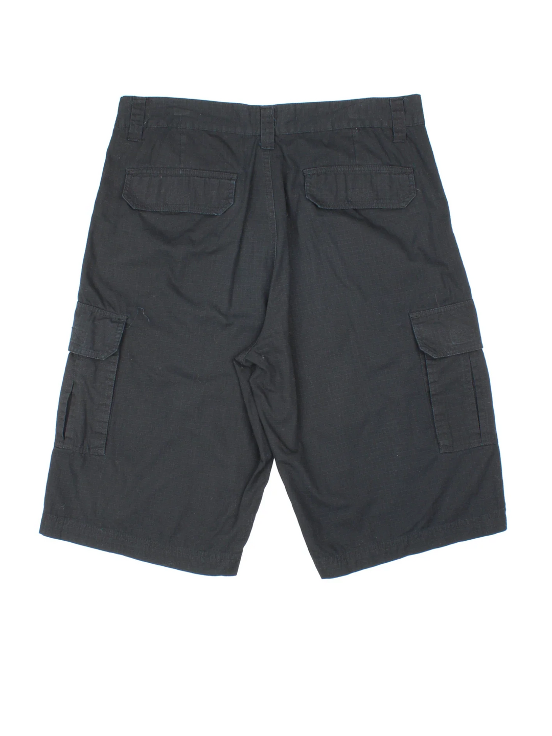 Vintage Avirex Cargo Shorts in black colourway. Zip fly fastening, multiple pockets and branding embroidered on front.