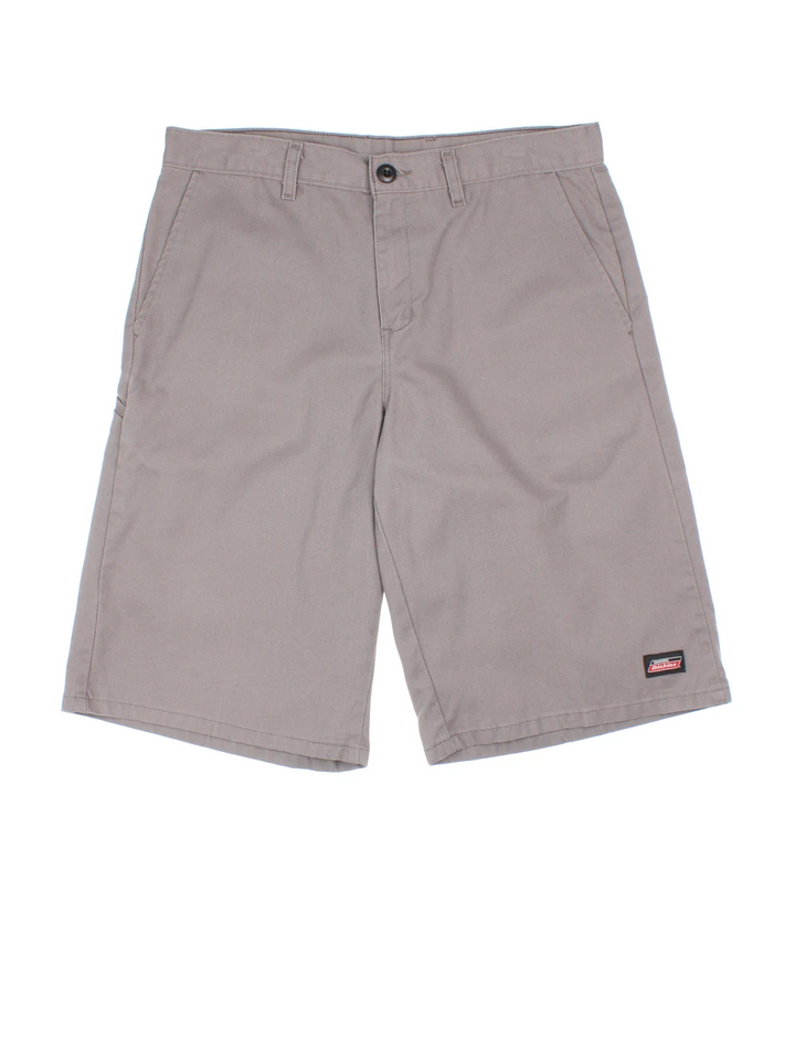 Dickies Shorts in grey colourway. Zip fly fastening, multiple pockets and branding embroidered on front/back.