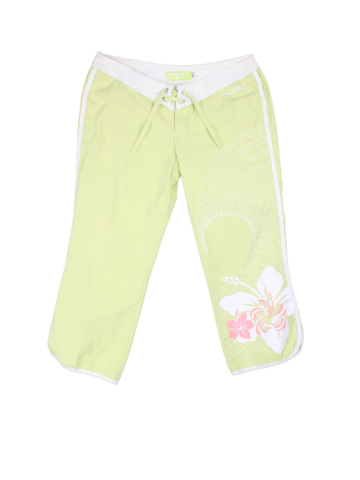 Y2K O'neill Capri Pants in green colourway. and the logo printed on the front/back.