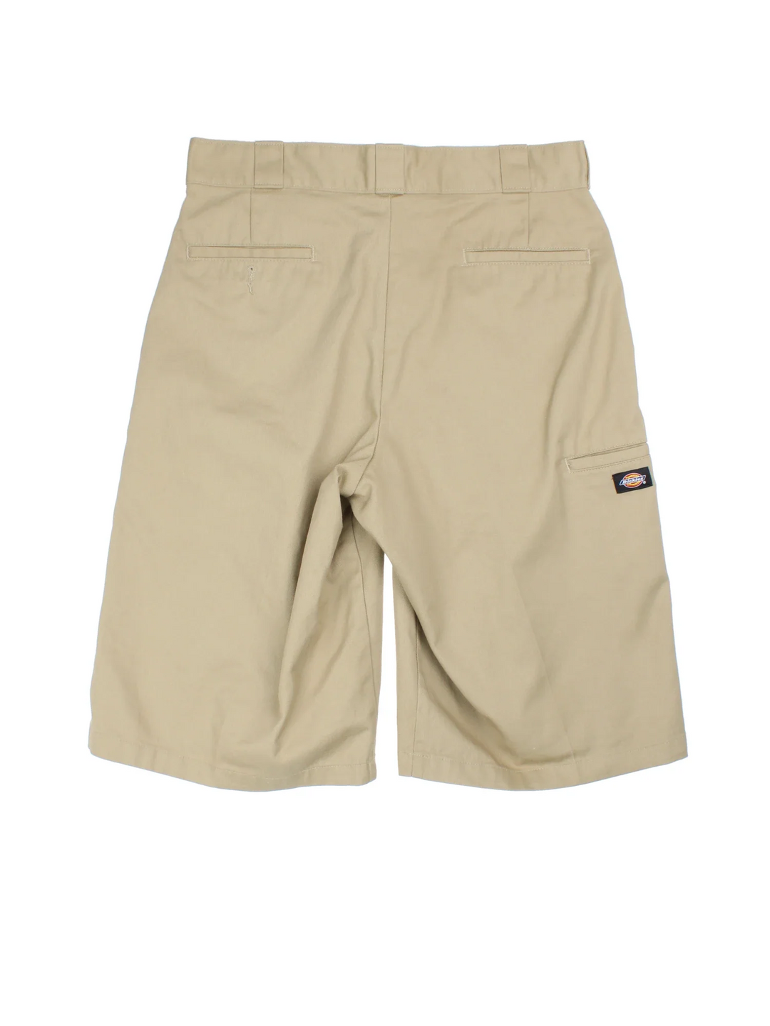 Vintage Dickies shorts in tan colourway with multiple pockets and the logo embroidered on the front/back.