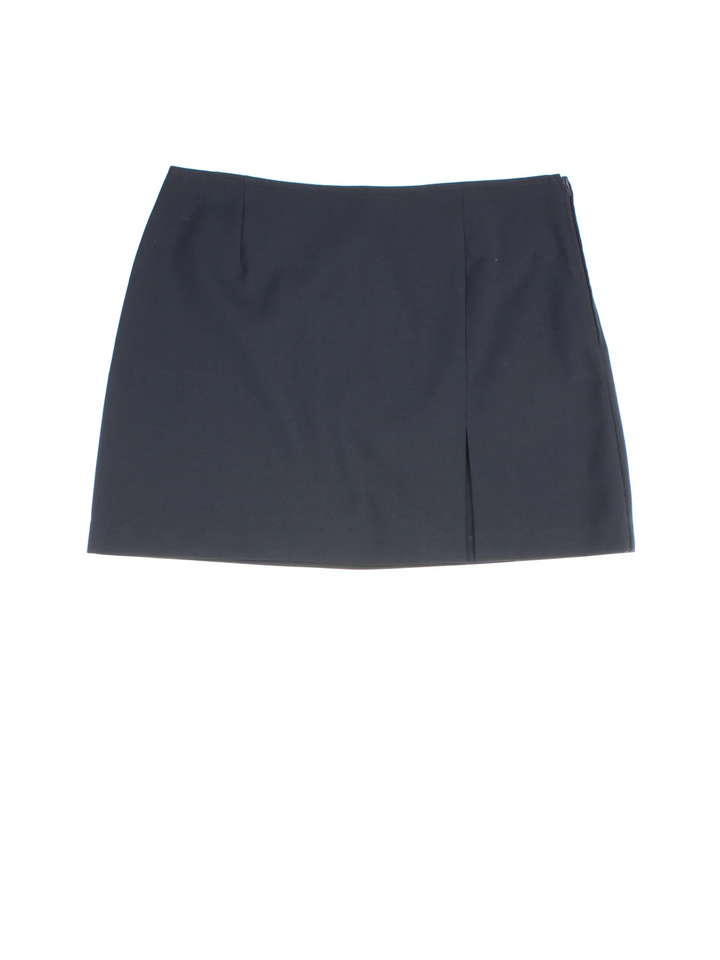 Y2K Benneton Mini Skirt in blue colourway. Side zip fastening, with thigh pleat.