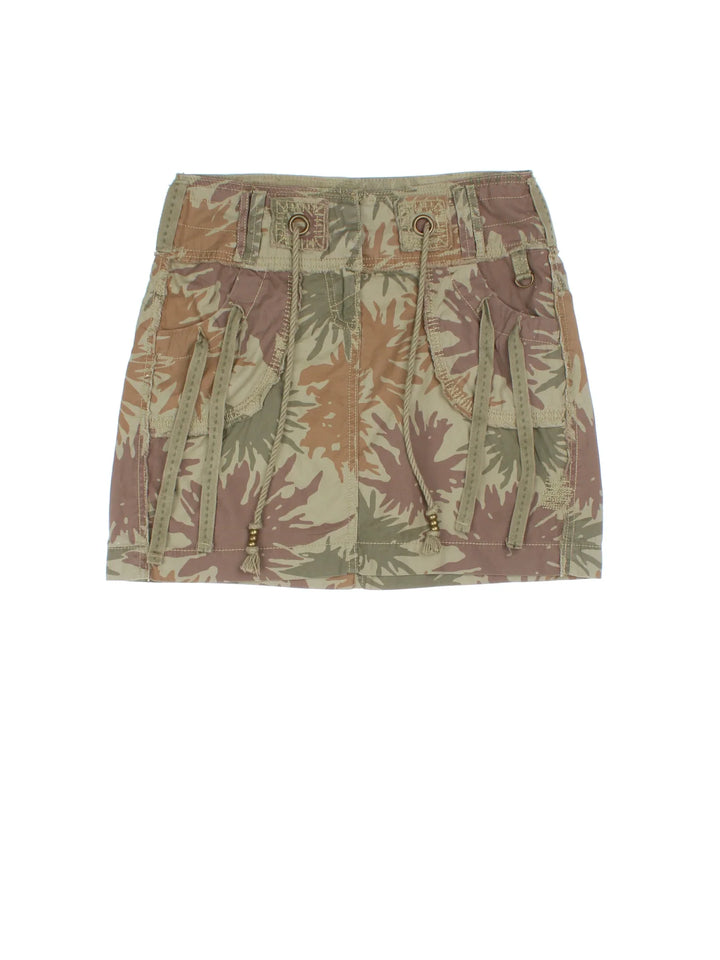Vintage Y2K Camo Cargo Skirt in green colourway with zip button waist, pocket ties and studded back patch.