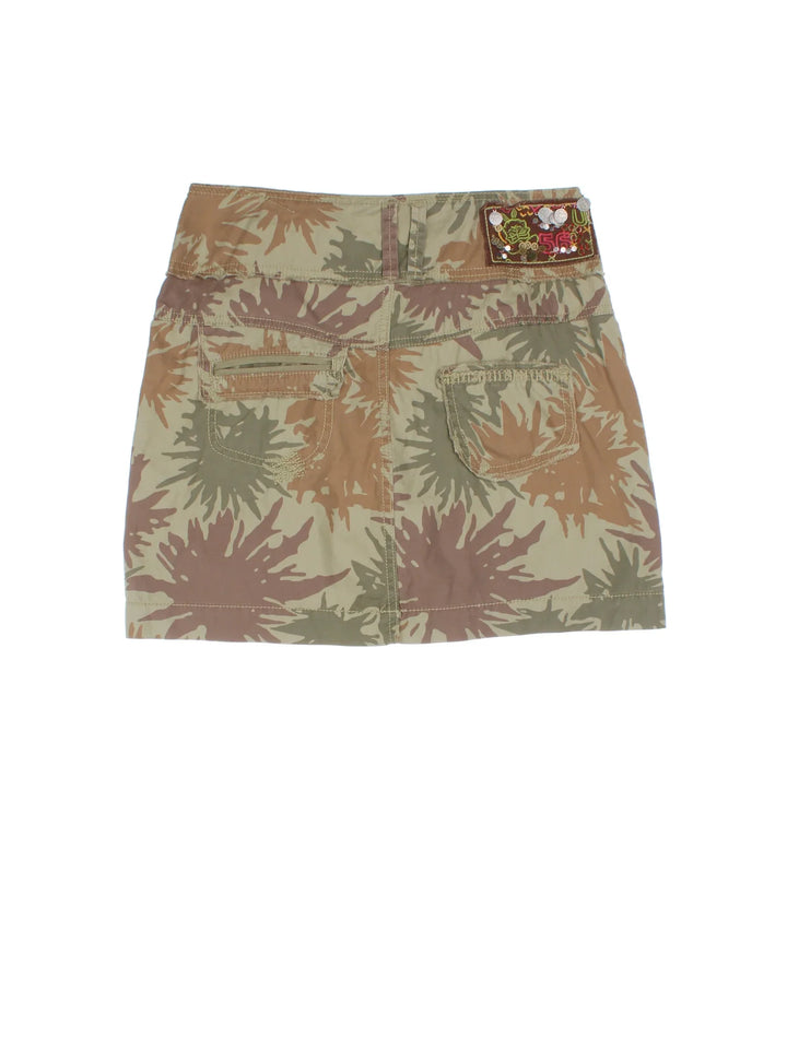 Vintage Y2K Camo Cargo Skirt in green colourway with zip button waist, pocket ties and studded back patch.