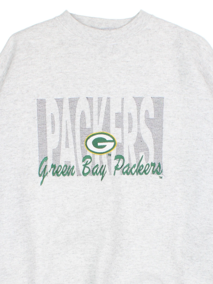 Vintage NFL Green Bay Packers Sweatshirt in a grey colourway with the logo and graphic printed on front.