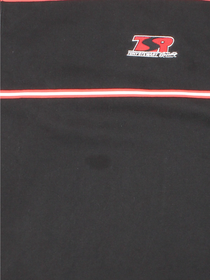 Starter Tony Stewart Nascar Racing Sweatshirt in a black/red colourway. Crew neck with contrast trims and branding embroidered on the front/sleeve.