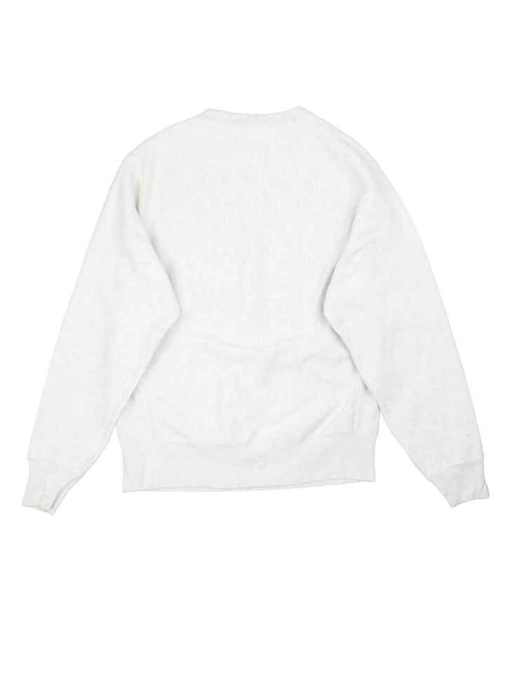 Champion Sweatshirt in a grey colourway with the classic logo on the front and sleeve.