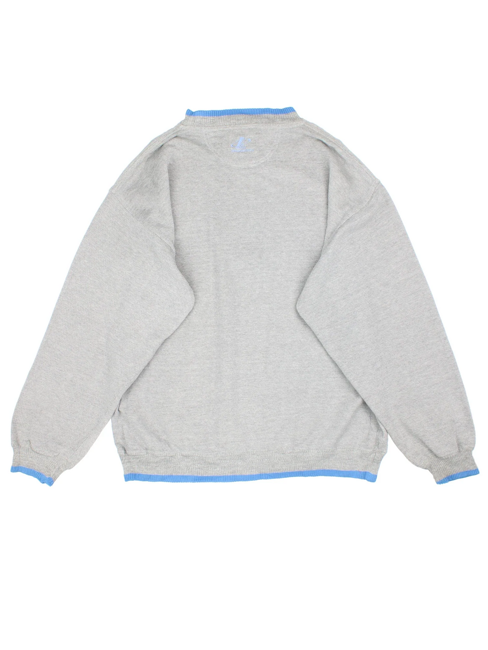 Vintage North Carolina Tar Heels Basketball Sweatshirt in a grey colourway, with contrast hems/cuffs and branding embroidered on front.