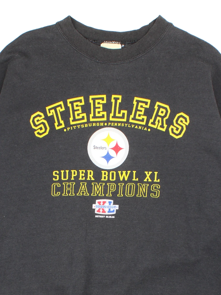 Vintage NFL Pittsburgh Steelers 2006 Superbowl Champions Sweatshirt in a black colourway with the classic logo on the front.