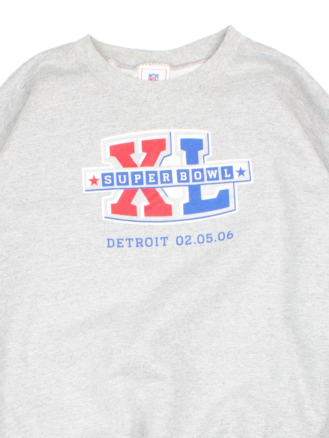 2006 NFL Superbowl Sweatshirt in a grey colourway with logo and graphic across the front.