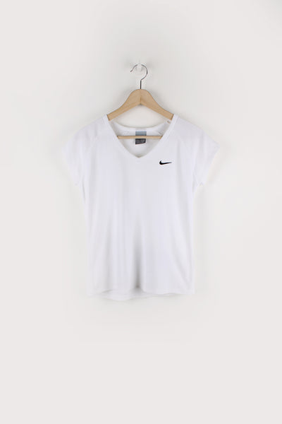 Vintage 00s Nike all white baby tee, features embroidered swoosh logo on the chest