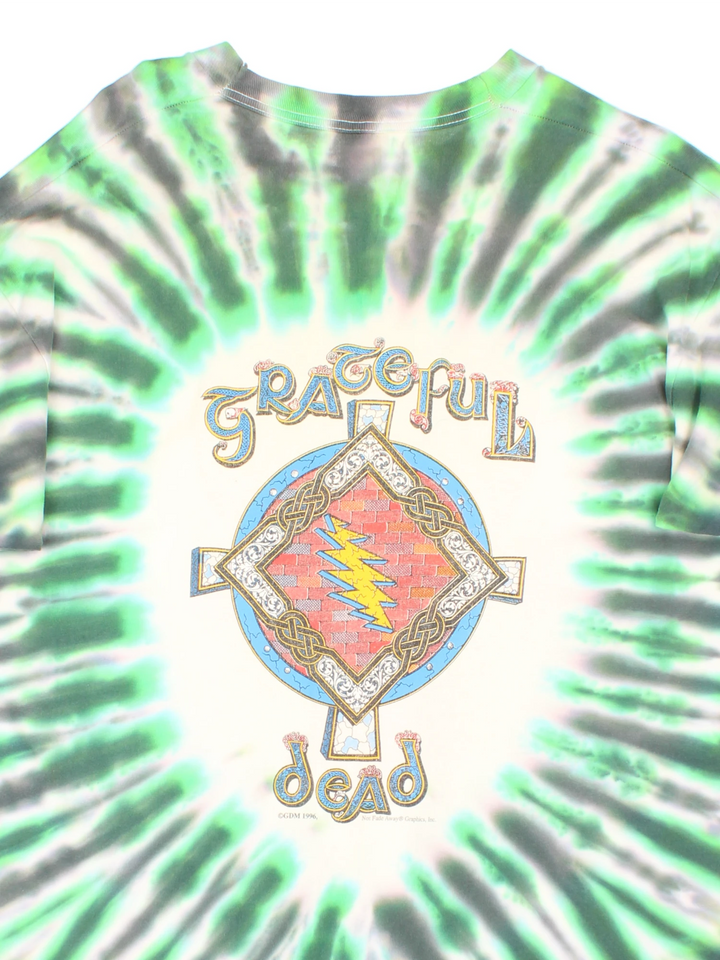 Vintage 1996 Grateful Dead Celtic Shamrock T-Shirt in a green and white tie dye colourway, skull & shamrock printed on the front and the band's name and cross printed on the back.