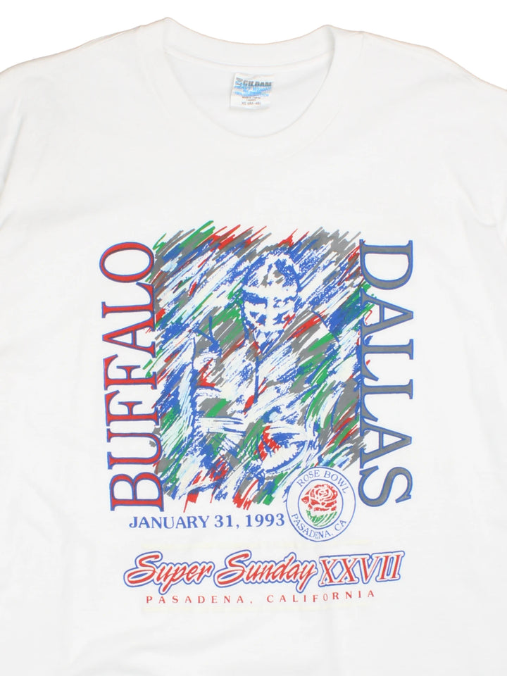Buffalo vs Dallas 1993 Rose Bowl NFL tee in white with abstract football player graphic and spellout reading 'Super Sunday XXVI Pasadena California'.