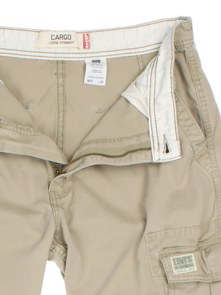 Levi's Cargo Trousers (Size L)