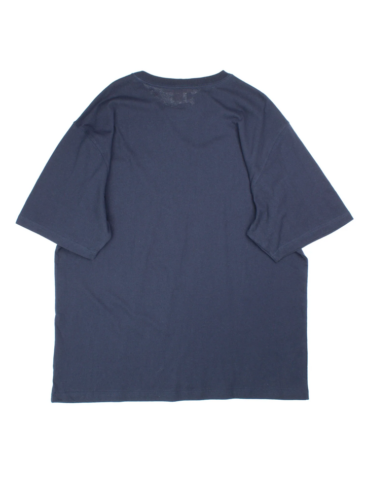Carhartt T-Shirt in a blue colourway and has a chest pocket with the logo embroidered on the front, new still with tags on.