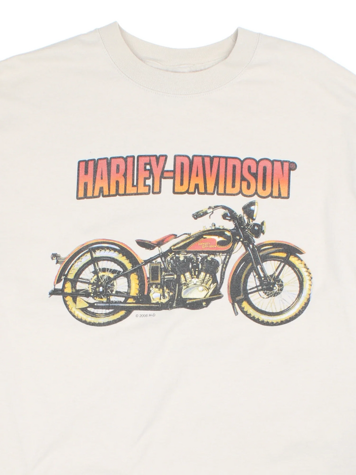 Vintage Harley-Davidson Motorcycle T-Shirt in a tan colourway with the logo graphic on the front and back.