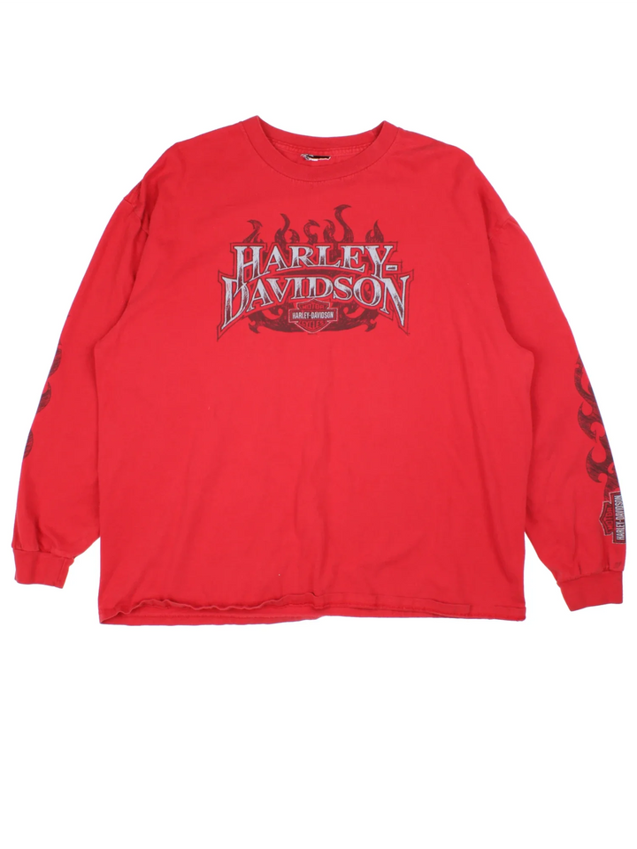 Vintage Harley-Davidson Bandits Long Sleeve T-Shirt in a red colourway with branding printed on front/back and sleeve.