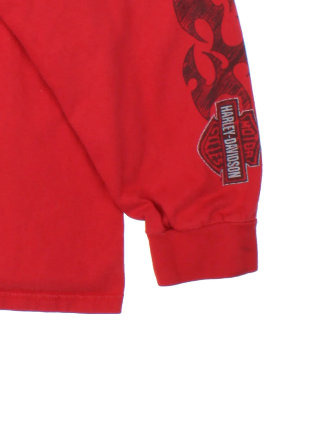 Vintage Harley-Davidson Bandits Long Sleeve T-Shirt in a red colourway with branding printed on front/back and sleeve.