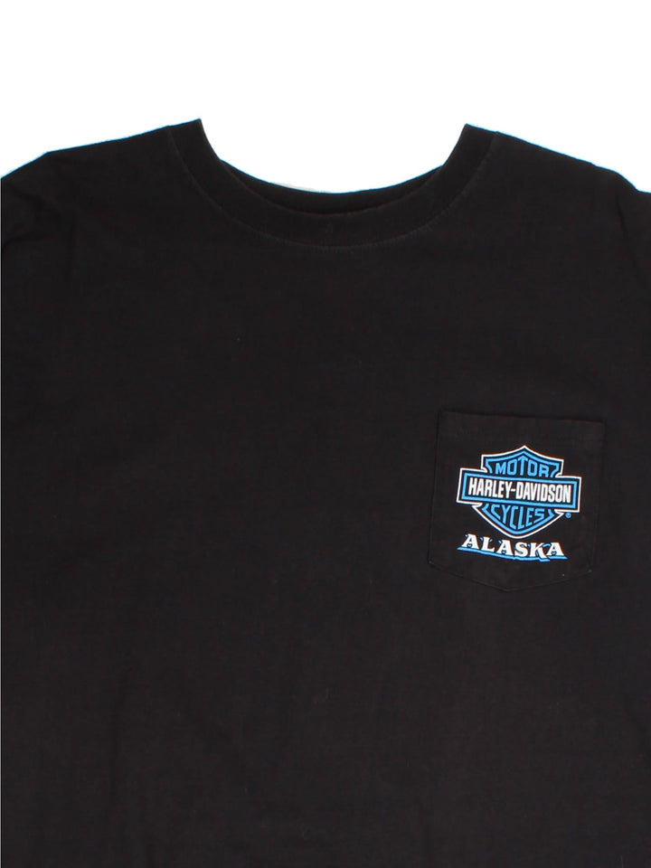Vintage Harley-Davidson T-Shirt in a black colourway with the logo printed on the front chest pocket and back.