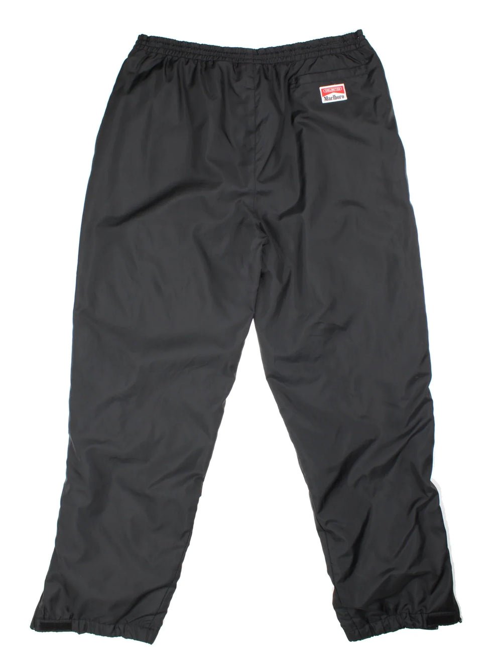 90's Marlboro Classics Insulated Tracksuit Bottoms in black colourway with cuffed hem. Zipper ankle leg, side zip pockets and the logo embroidered on the back.