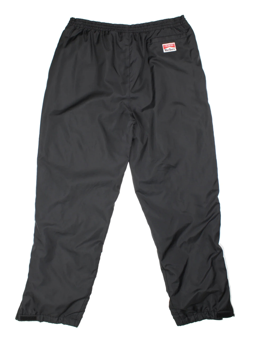 90's Marlboro Classics Insulated Tracksuit Bottoms in black colourway with cuffed hem. Zipper ankle leg, side zip pockets and the logo embroidered on the back.