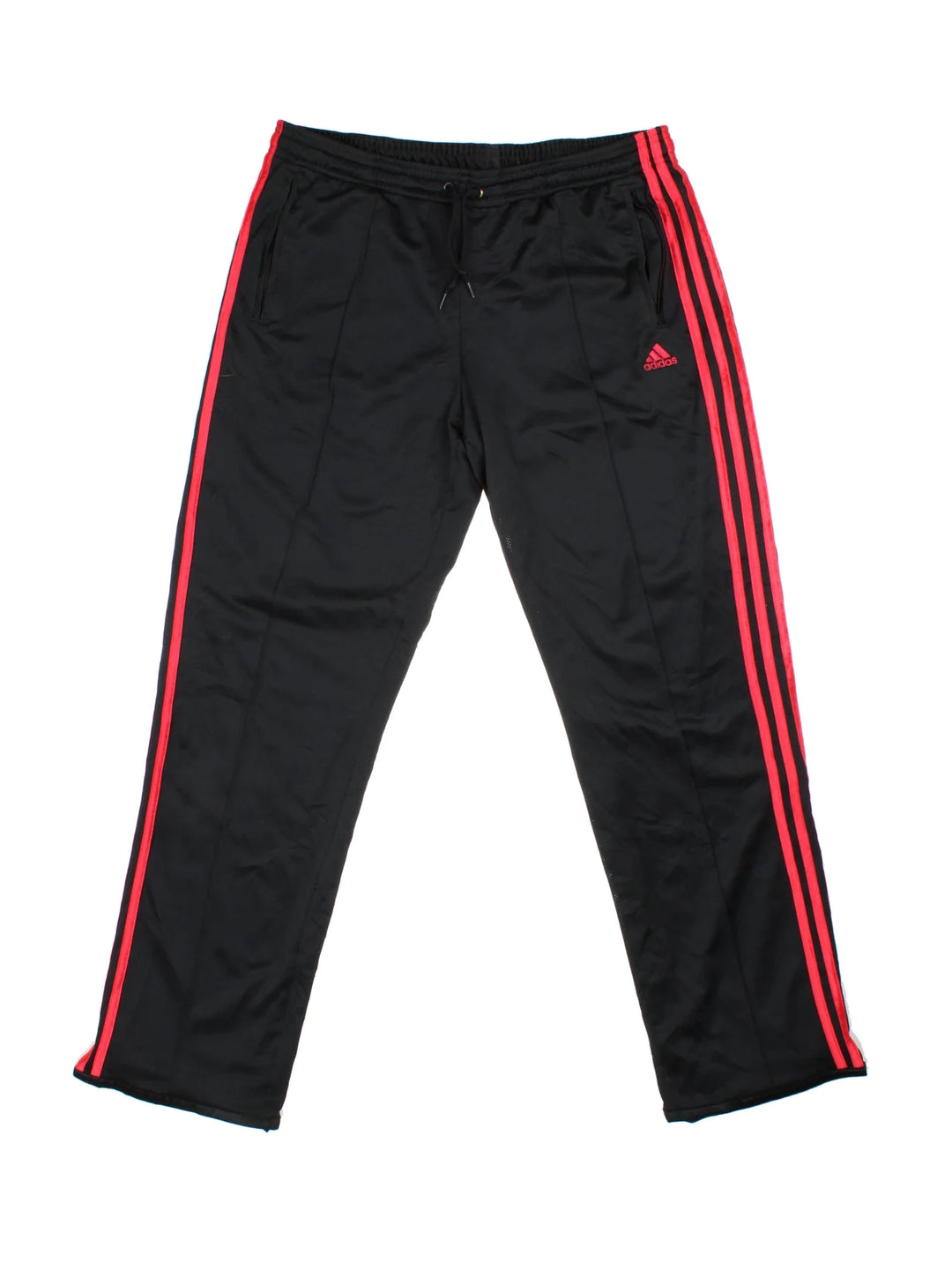 Adidas Pleated Tracksuit Bottoms in a black colourway with the iconic three stripes down the sides in red, has pockets, elasticated waist with drawstring, and the logo embroidered on the front.