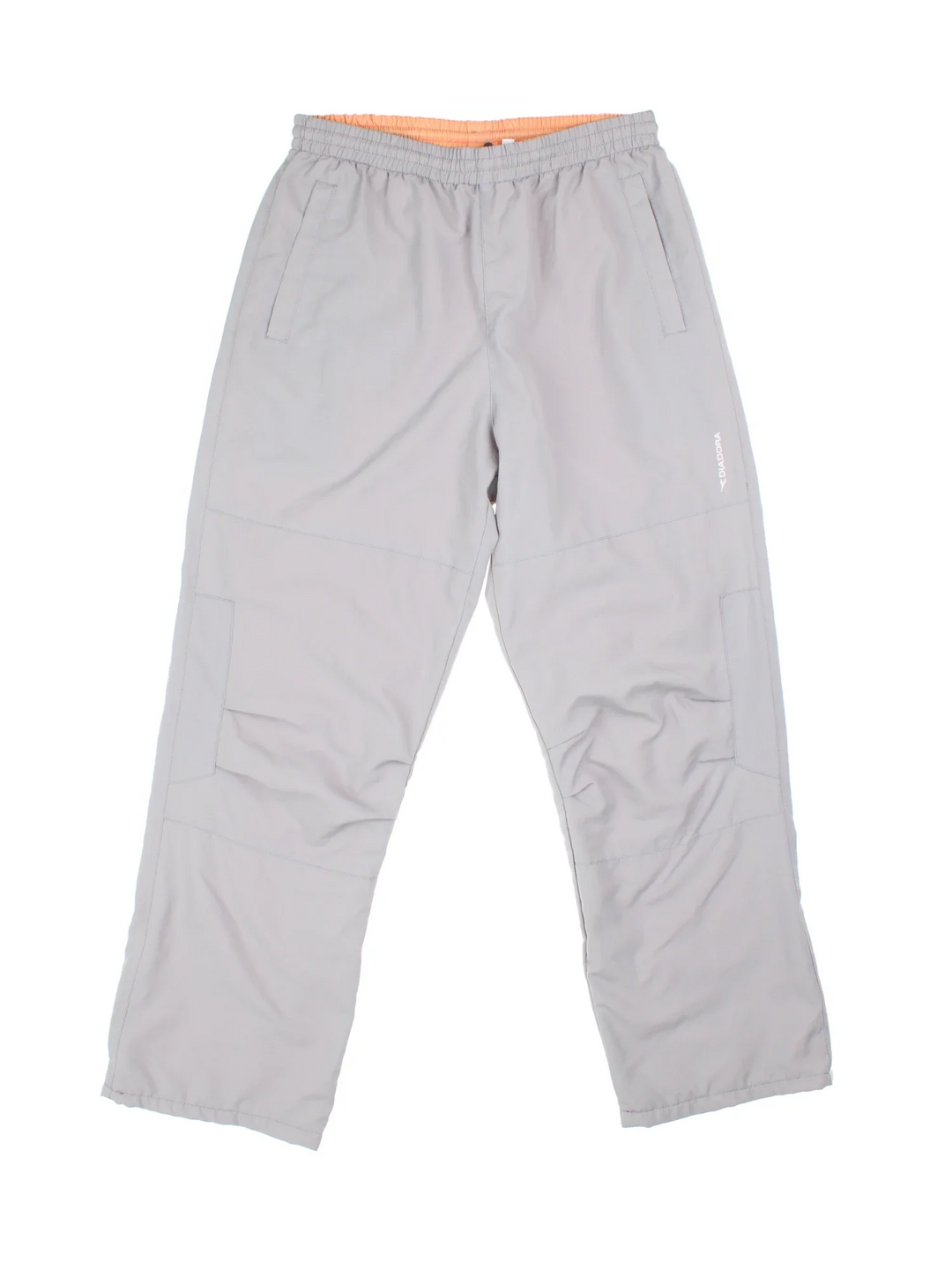 Y2K Diadora Tracksuit Bottoms in grey colourway, has pockets, elasticated waist with drawstring, and the logo embroidered on the front.