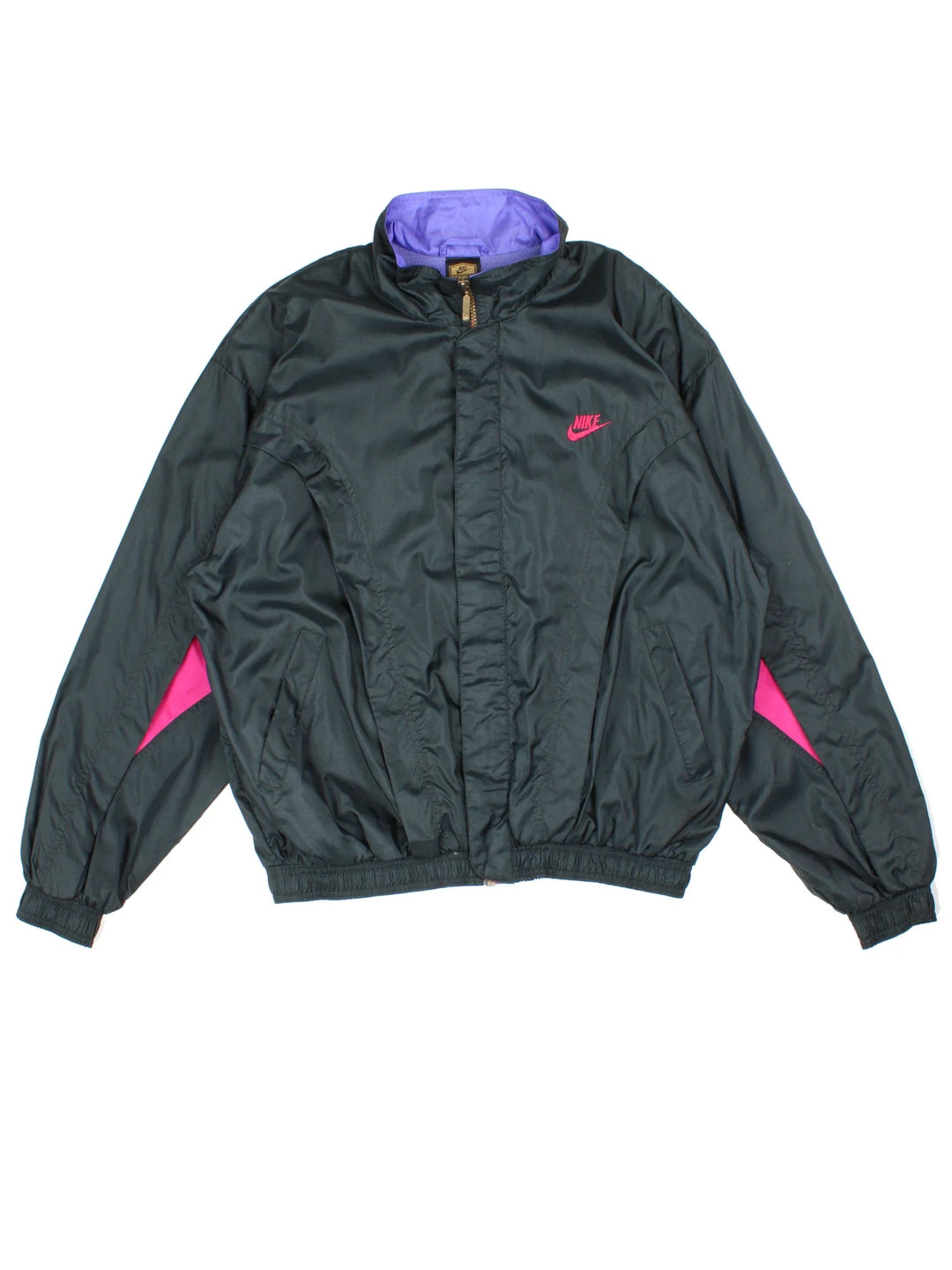 90's Nike Premier Tracksuit Jacket in a black/pink colourway. Zip up fastening, side pockets, jersey lining and has the logo embroidered on the front/back.