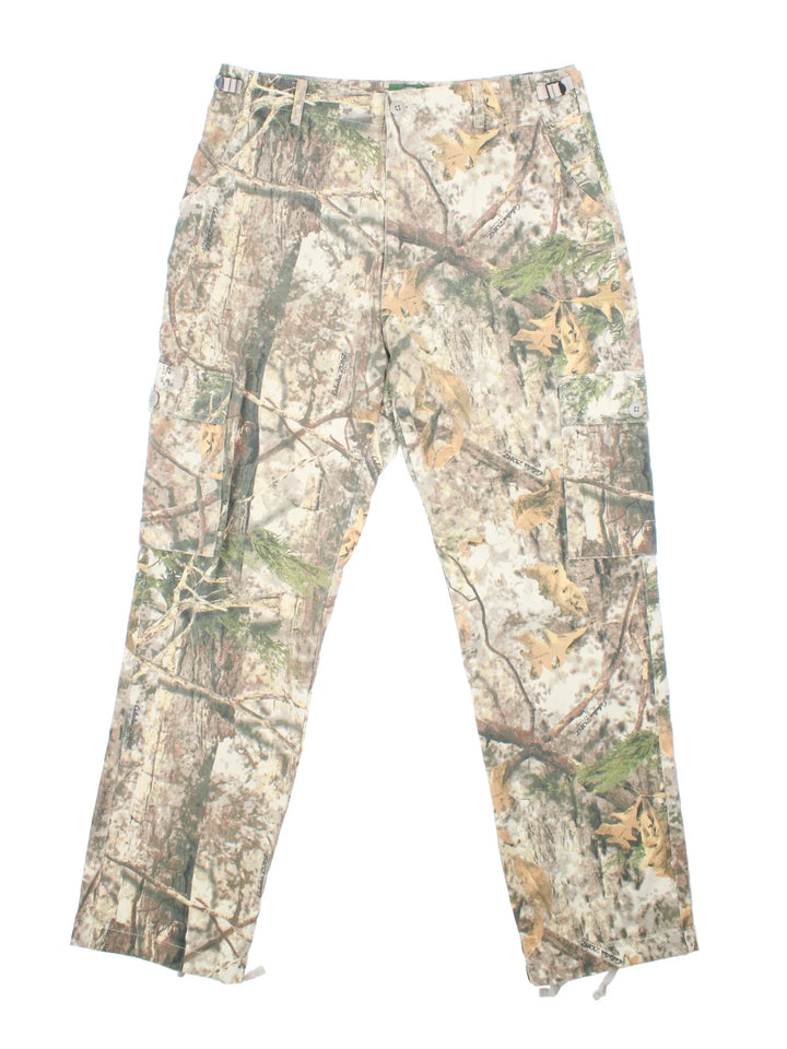 Vintage Cabela's Forest Camo Cargo Trousers in a brown colourway with multiple pockets.