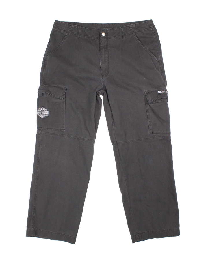 Harley-Davidson Cargo Trousers in black colourway with zip fly fastening and the logo embroidered on side pockets.