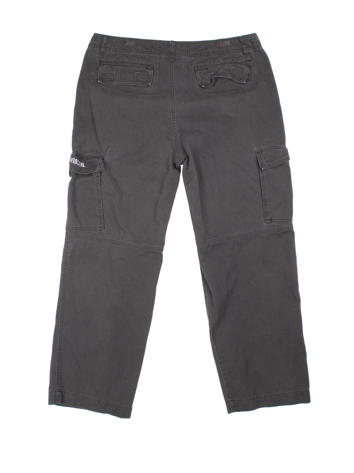 Harley-Davidson Cargo Trousers in black colourway with zip fly fastening and the logo embroidered on side pockets.