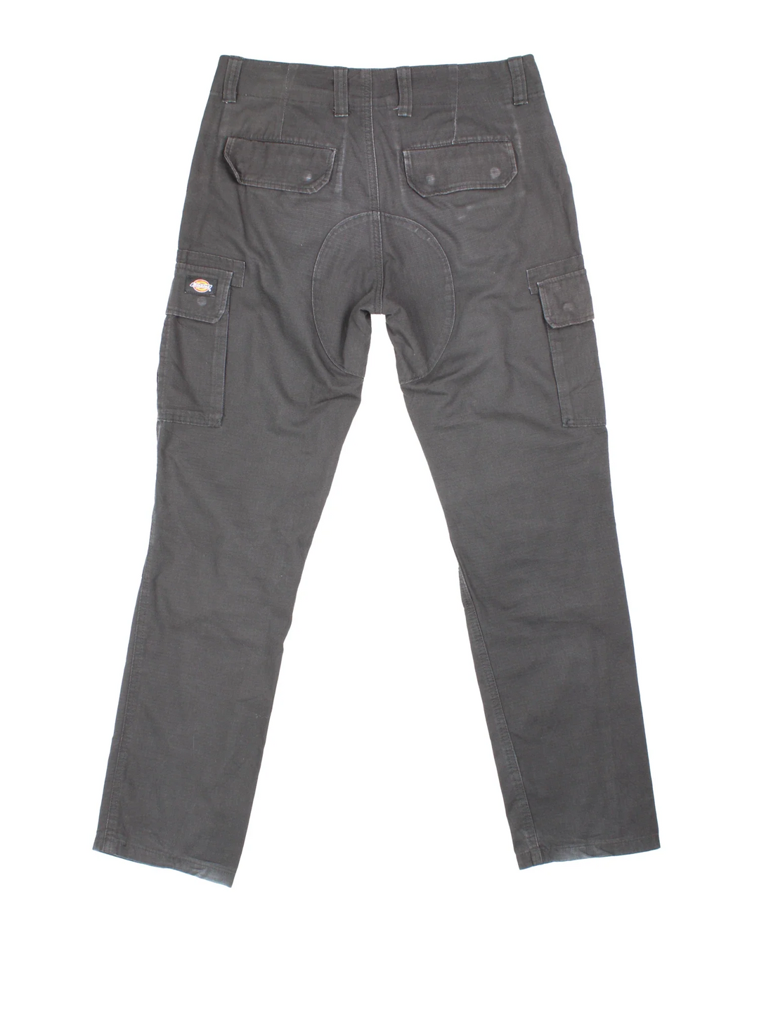 Dickies Cargo Trousers in black colourway with zip fly fastening and the logo embroidered on side pockets.