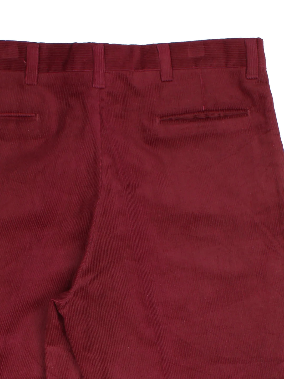 Vintage Farah Corduroy Trousers in burgundy red colourway and has multiple pockets.