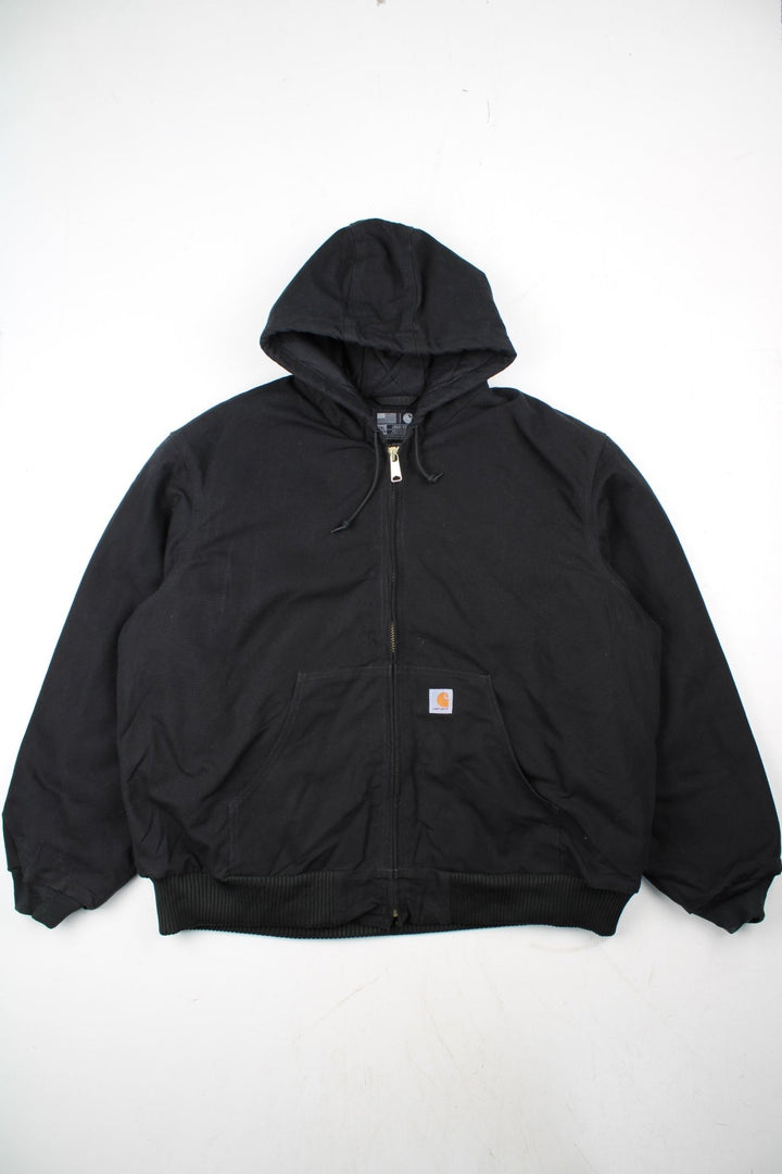 Carhartt Jacket in a black colourway. Zips up and has side pockets, insulated lining, and has the logo embroidered on the front.
