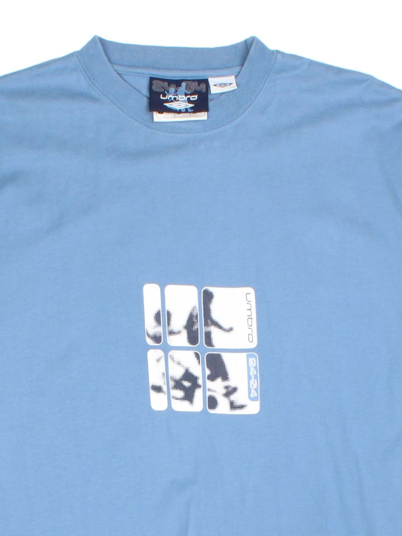 90's Umbro Football T-Shirt (Size M)