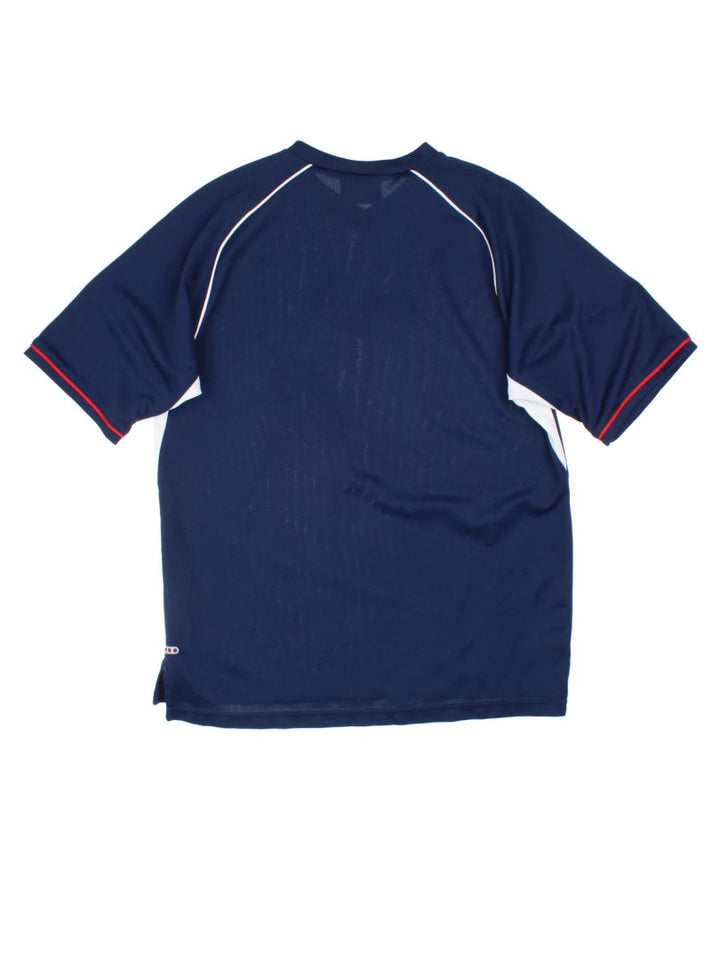 90's Umbro Sports T-Shirt (Size L)