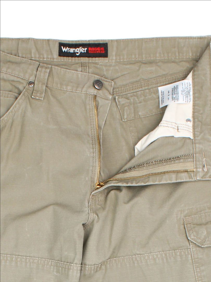 Wrangler Riggs Cargo Trousers (Size XL)