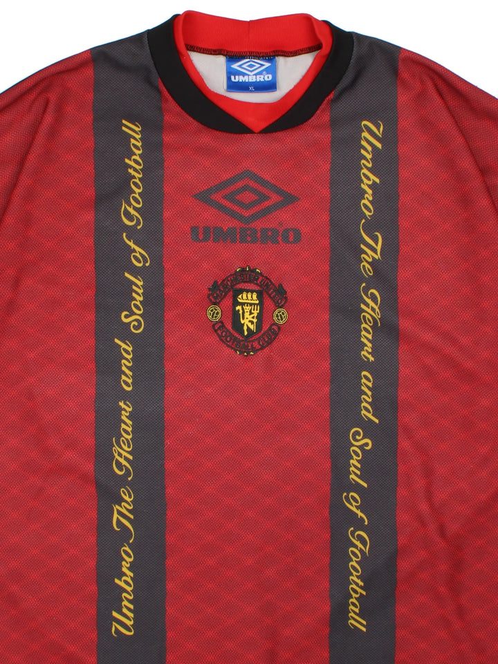 94-95 Umbro Manchester United Training Shirt (Size XL)