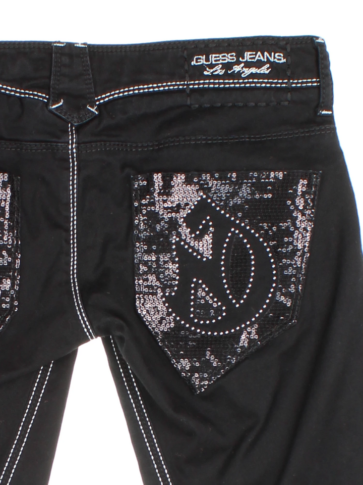 Y2K Embellished Capri Guess Jeans (Size L)