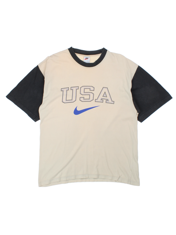 90's Nike T-Shirt (Size L)