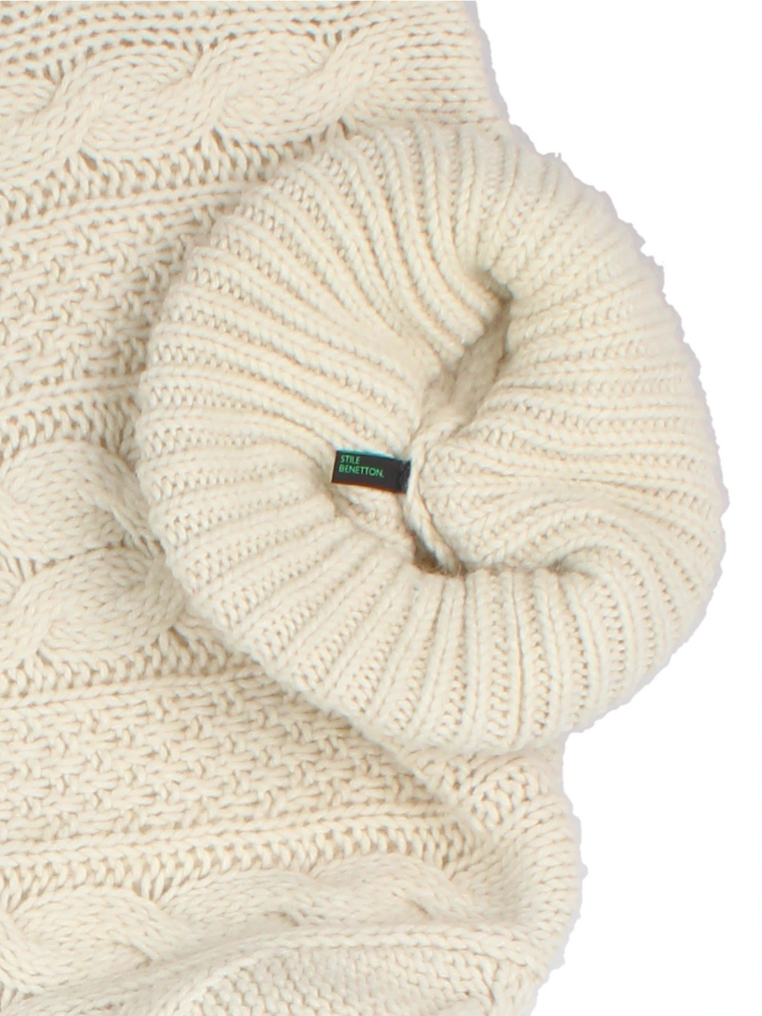 Vintage Cable Knit Roll Neck Jumper (Size M)