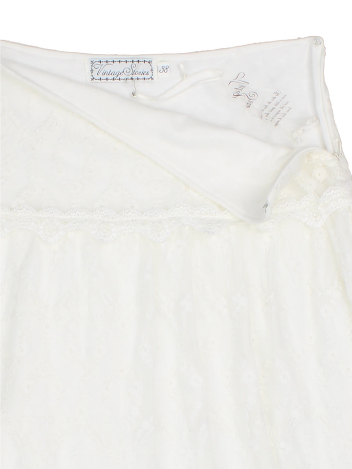 90's Lace Mini Skirt (Size M)