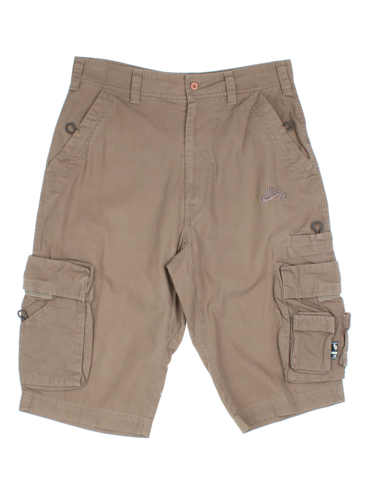 90's Nike Cargo Shorts (Size M)