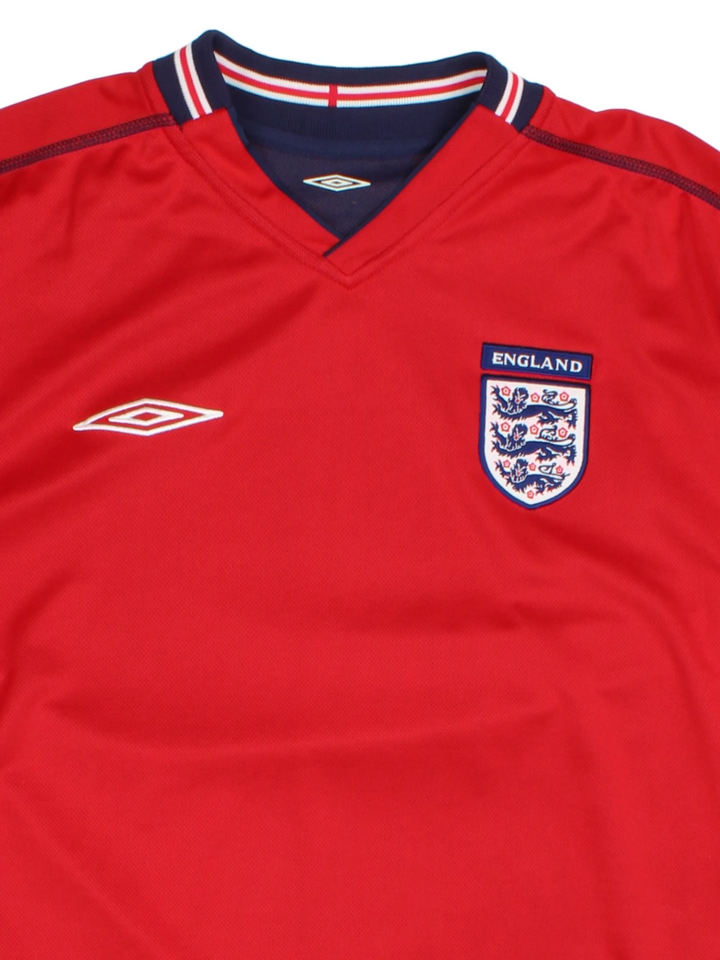 02-04 Umbro England Reversible Away Football Shirt (Size M) - VintageFolk