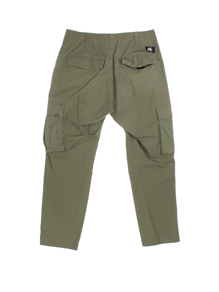 Y2K Nike SB Cargo Trousers (Size L) - VintageFolk